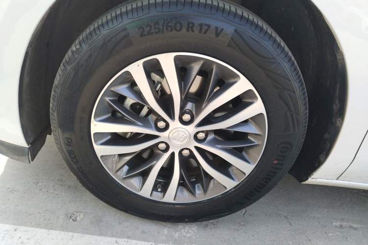 Used Buick GL8 2022 ES Landtrek 653T Comfort Edition