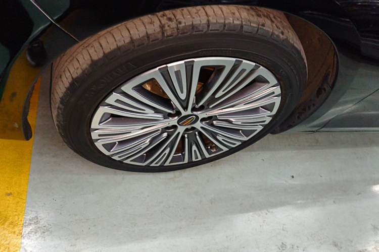 Used Hongqi H5 2022 Classic Model Facelift 1.8T Automatic Smart Connect Flagship Edition
