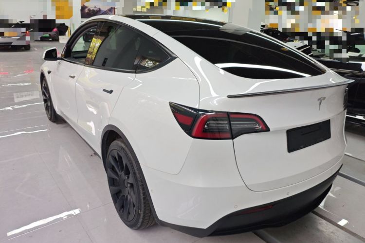 Used Tesla Model Y 2022 Long-Range All-Wheel-Drive Version
