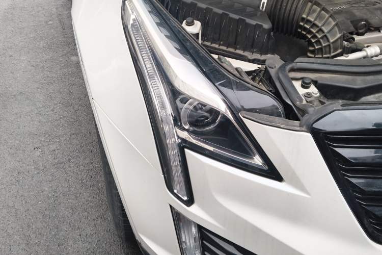 Used Cadillac XT5 2018 28E Four-Wheel Drive Tech Version