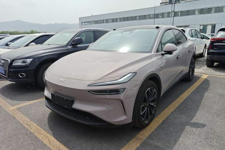 Used ONVO L60 2025 Model, 60kWh Violet Limited Edition