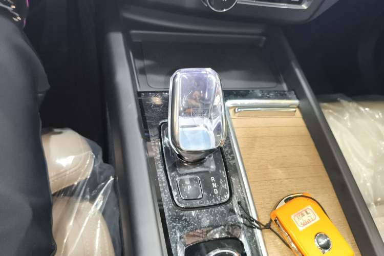 Used Volvo XC60 2026 B5 4x4 Smart Luxury Edition