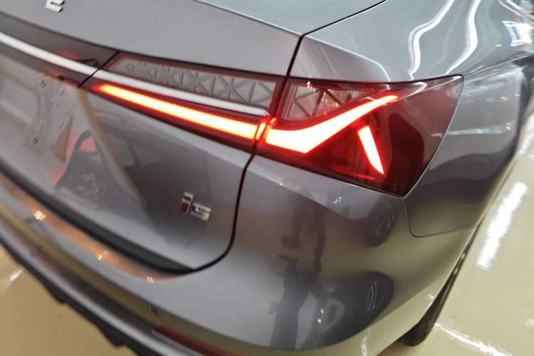 Used Roewe i5 2023 1.5L CVT Luxury Edition