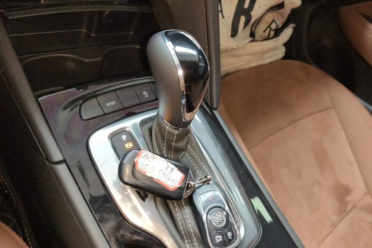 Used Buick Regal 2019 20T Elite Version China VI Standard