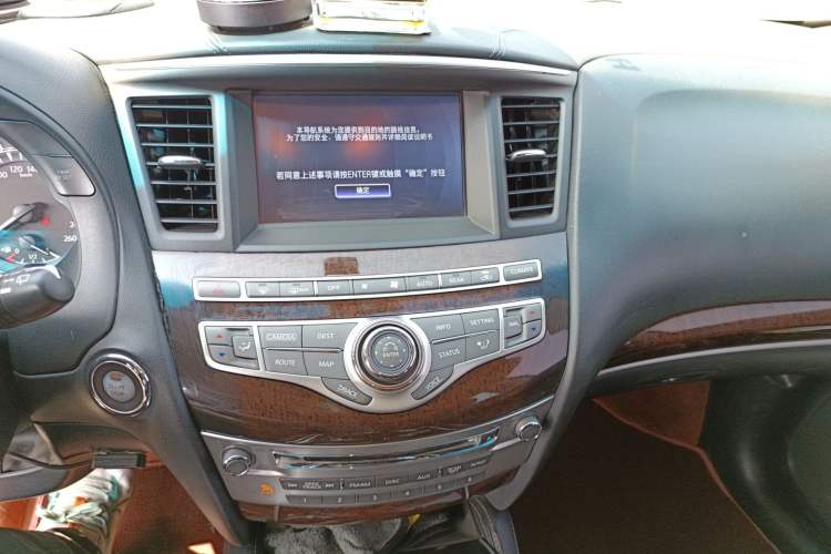 Used Infiniti QX60 2018 2.5 S/C Hybrid Two-Wheel-Drive Champion Family Edition Audio And AC Panel