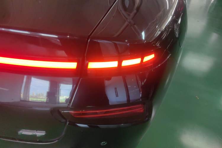 Used XPeng P7 2020 670N Right Rear Taillight