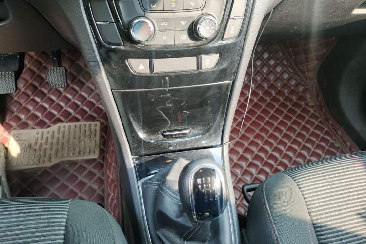 Used Buick Encore 2016 18T Manual Two-Wheel Drive Urban Advanced Model
