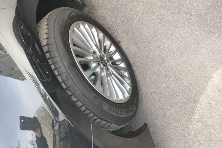 Used Toyota Camry 2024 Dual-Motor 2.0 HE Elite Edition
