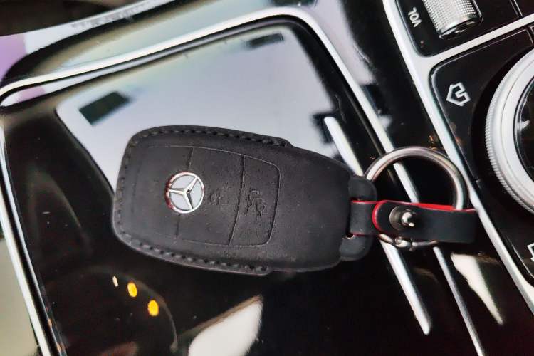 Used Mercedes-Benz E-Class 2017 E 300 L Sporty and Stylish Model
