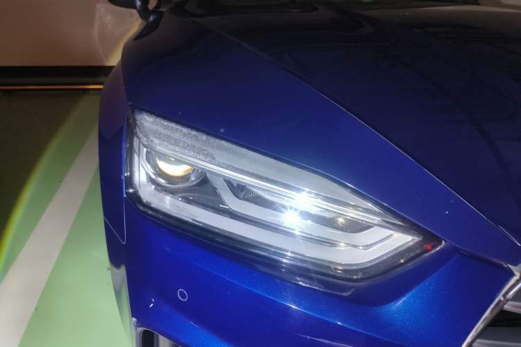 Used Audi A5 2017 Coupe 40 TFSI Fashion Model Right Front Headlight