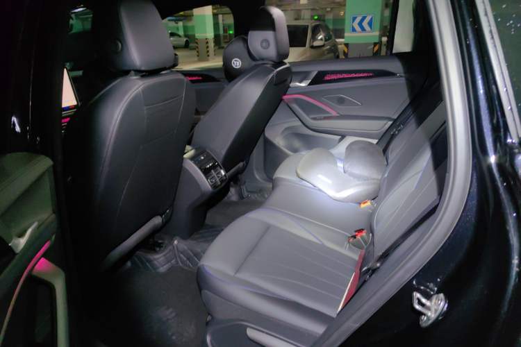 Used Volkswagen Tiguan L 2025 PRO 380TSI Two-Wheel-Drive R-Line Smart Edition Left Rear Seat