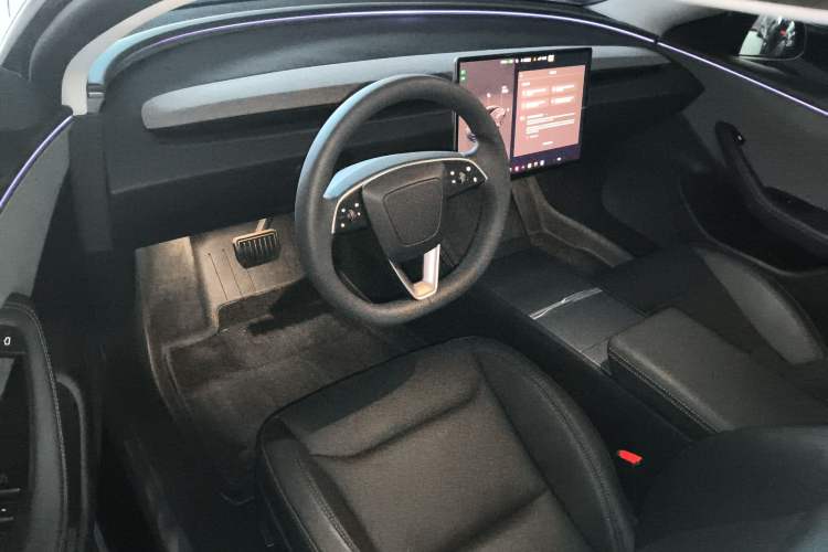 Used Tesla Model 3 2025 Rear-Wheel-Drive Version
