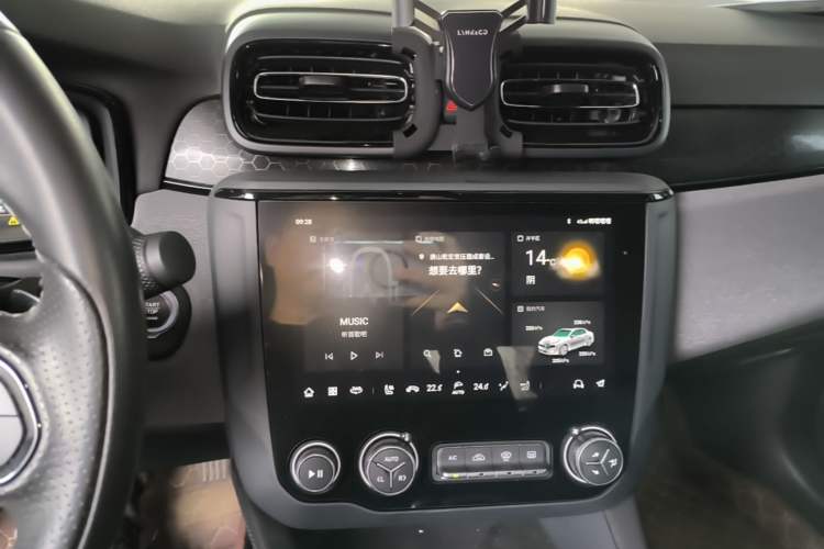 Used Lynk & Co 03 2022 2.0TD DCT JingPro Audio And AC Panel