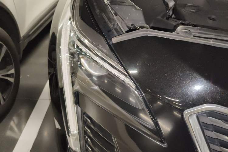 Used Cadillac XT4 2020 28T Two-Wheel-Drive Leading Version