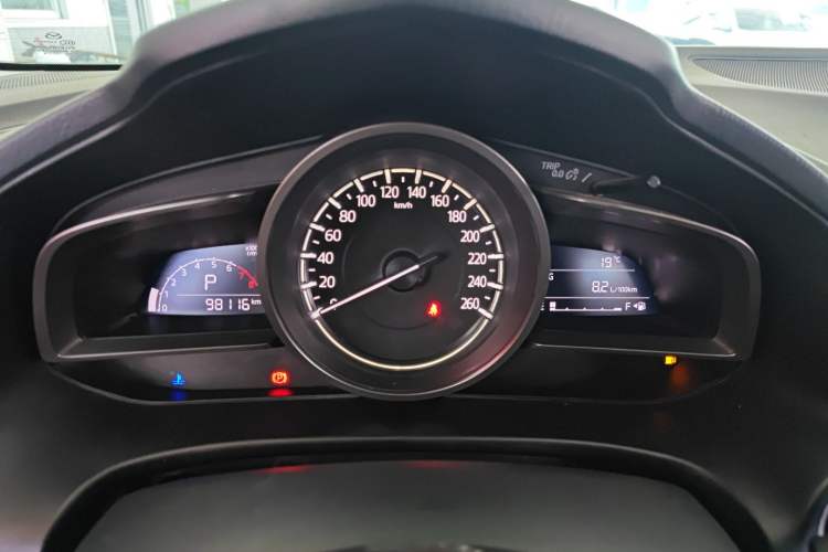 Used Mazda 3 Axela 2017 Sedan 1.5L Automatic Luxury Model Emission Standard China V Instrument Cluster