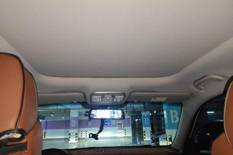 Used Geely Auto Emgrand X7 Sport 2022 1.8TD DCT Zhiya Trim
