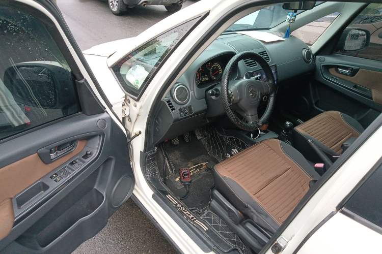 Used Suzuki SX4 2013 1.6L Manual CoolRide Model