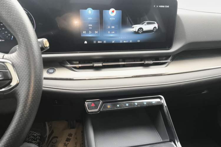 Used Ford Equator Sport 2022 EcoBoost 170 Platinum Edition Audio And AC Panel