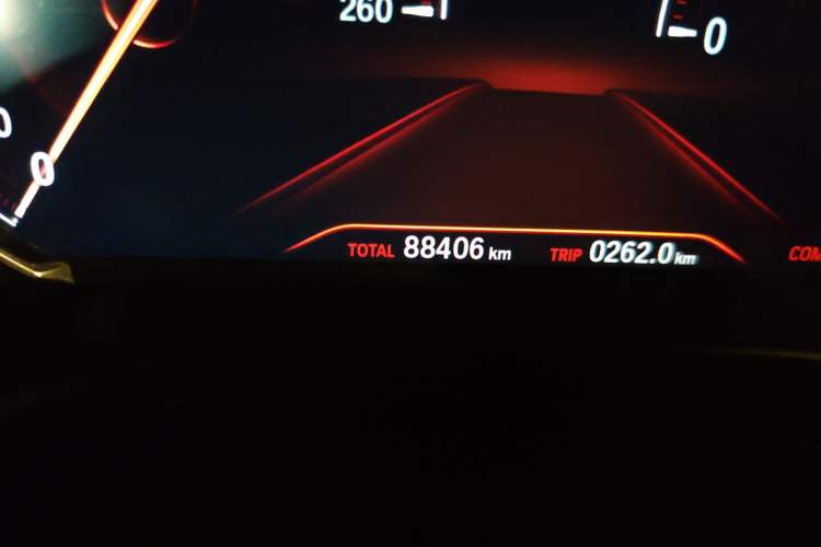 Used BMW X4 2019 xDrive30i M Sport Package Odometer Close Up