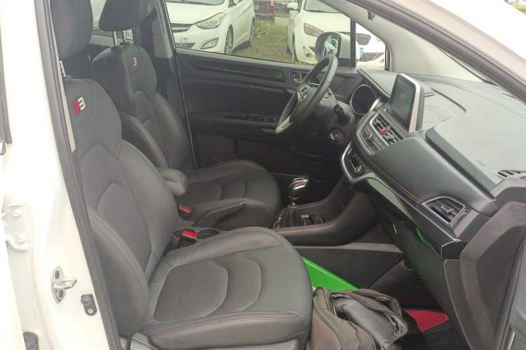 Used JAC Refine S3 2017 1.6L Manual Luxury Smart Model