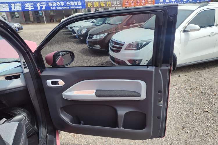 Used Chery New Energy QQ Ice Cream 2022 120km Conical Shape Lithium Iron Phosphate
