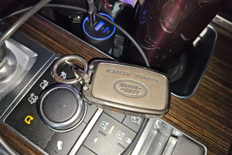 Used Land Rover Range Sport 2014 3.0 SC V6 HSE
