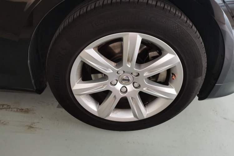Used Volvo S90 2017 T4 Zhiyi Edition Right Front Wheel Hub