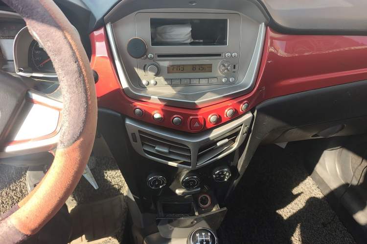 Used Oley 2012 Sedan 1.5L Manual Luxury Model Audio And AC Panel