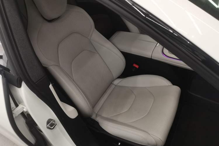 Used Xiaomi Auto SU7 2024 Rear-Drive Long-Range Intelligent Driving Version