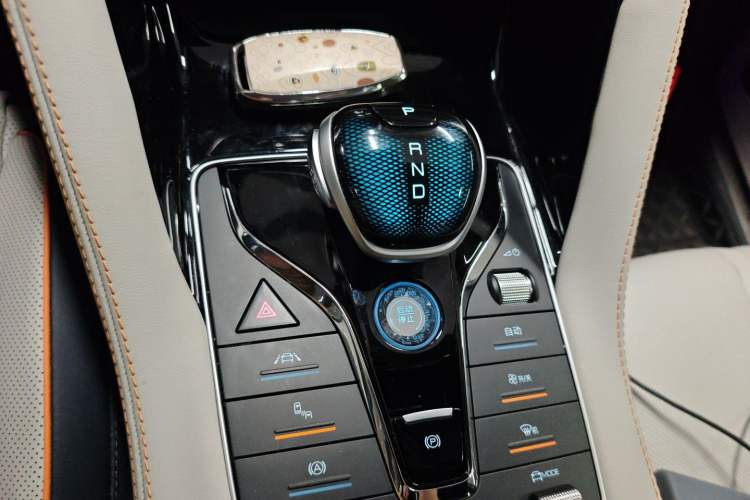 Used BYD Song PLUS New Energy 2021 DM-i 110KM Flagship PLUS Gear Lever