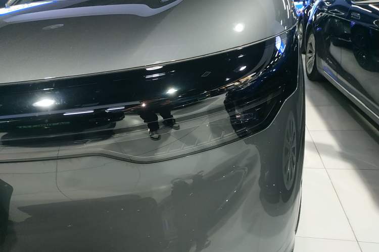 Used Zeekr 7X 2025 100 kWh Long-Range Rear-Wheel Drive with Intelligent Driving Features