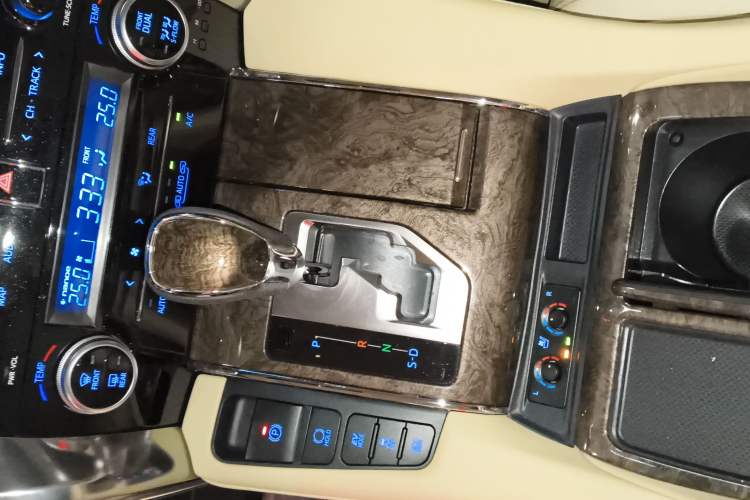 Used Toyota Alphard 2021 Dual-Engine 2.5L Prestige Edition
