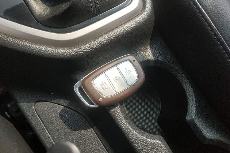 Used Hyundai ix25 2015 1.6L Automatic Two-Wheel Drive Smart GLS Trim