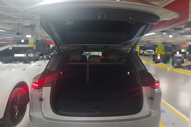 Used Li Auto i6 2025 Model Two-Wheel-Drive Standard Type Trunk