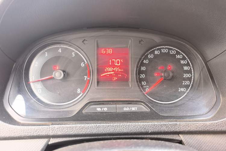 Used Volkswagen Jetta 2017 1.5L Manual Fashion Edition
