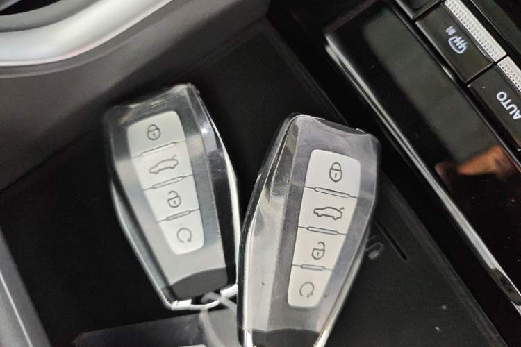 Used Geely Auto Emgrand X7 Sport 2026 Model 1.5TD Aspirational Interior 1