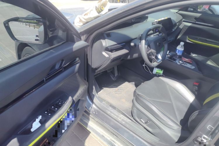 Used CHANGAN UNI-V 2022 1.5T Sport Edition