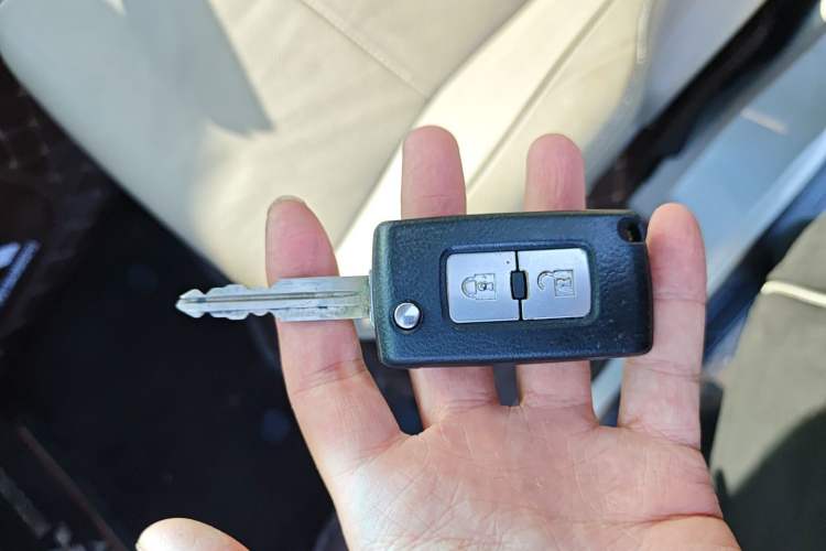 Used Mitsubishi Pajero  Vehicle Key