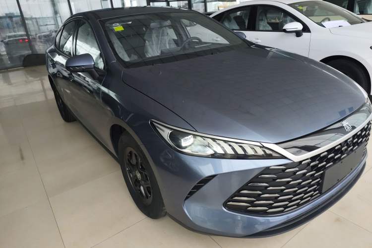 Used BYD Qin PLUS 2025 DM-i Smart Drive 55KM Leading Model
