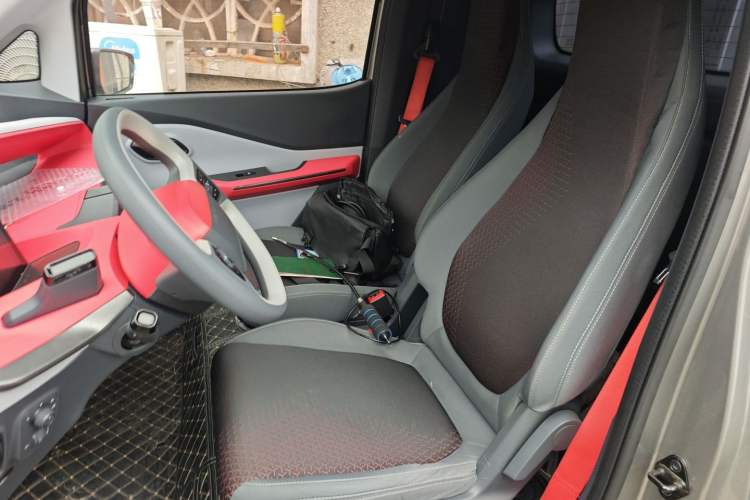 Used Baojun E200 2019 250KM Smart Enjoyment Version Left Front Seat