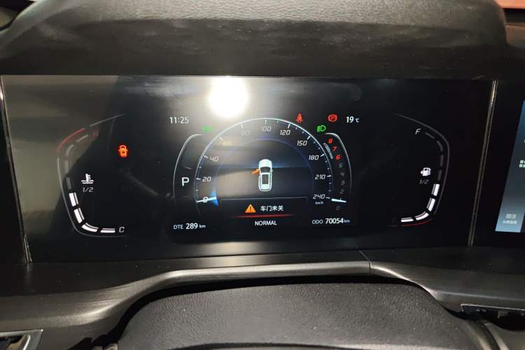 Used CHANGAN CS75 PLUS 2020 1.5T Automatic Luxury Version Instrument Cluster