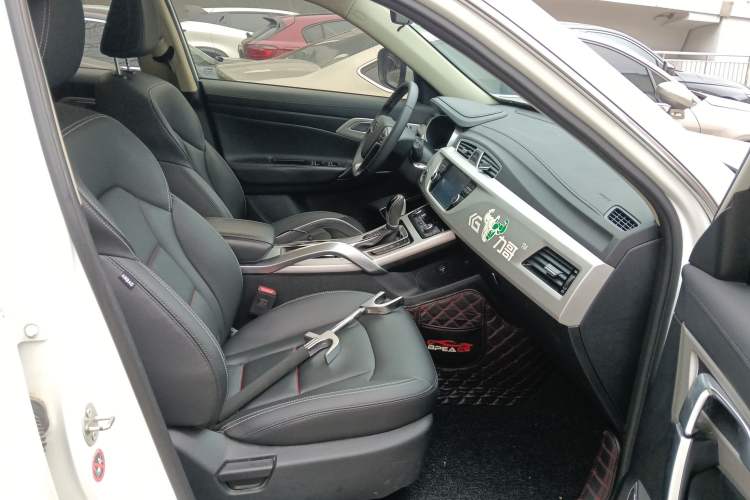 Used Geely Auto Emgrand X7 Sport 2018 1.8TD Automatic Two-Wheel Drive Smart Connect 4G Internet Edition