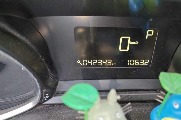 Used Peugeot 308S 2015 1.2T Automatic Shangchi Edition Odometer Close Up