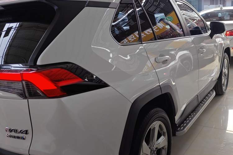 Used Toyota RAV4 2020 Dual-Engine 2.5L E-CVT Two-Wheel Drive Elite Edition