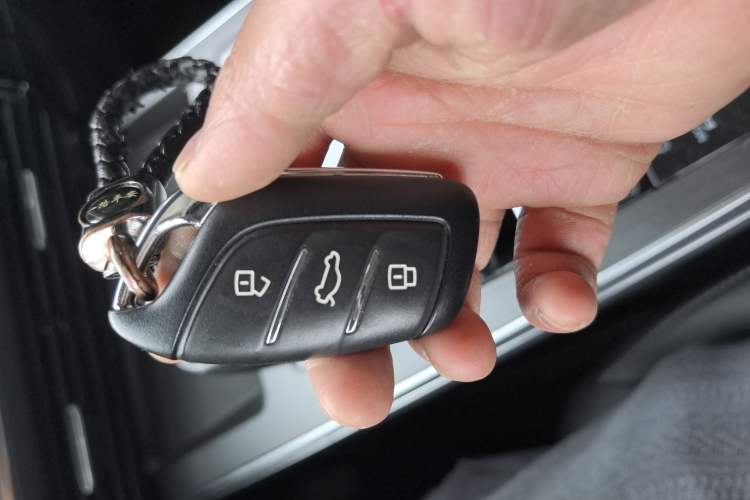 Used Roewe RX5 MAX 2022 1.5T Automatic Zhiwei Prestige Edition Vehicle Key