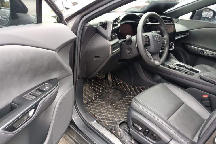 Used Lexus RZ 2023 450e All-Wheel Drive Luxury Edition
