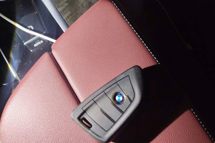 Used BMW 5 Series 2022 Second Facelift 525Li M Sport Package Vehicle Key