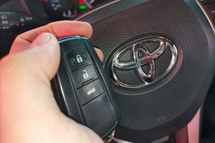 Used Toyota Levin 2022 Dual-Motor 1.8H E-CVT Leading Edition
