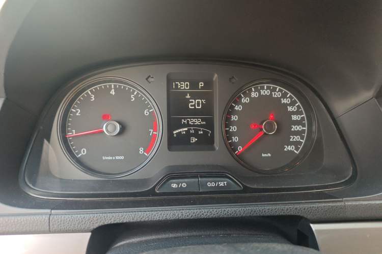 Used Volkswagen Lavida 2013 Revised Classic 1.6L Automatic Fashion Edition
