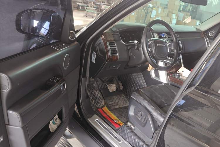 Used Land Rover Range 2016 3.0 SC V6 Vogue Extended Version
